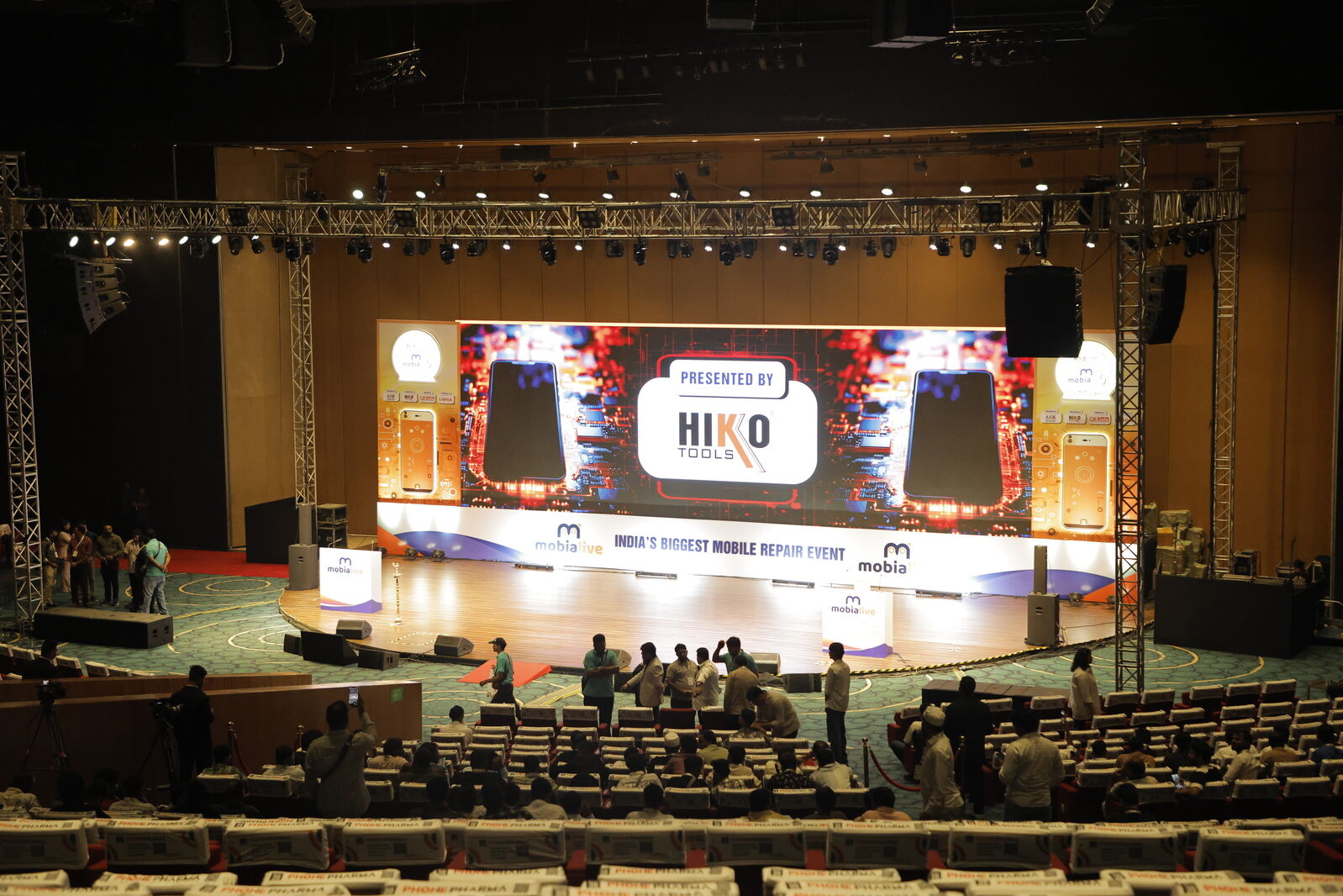 Elevate Your Corporate Event Experience with Our Professional Planning Services